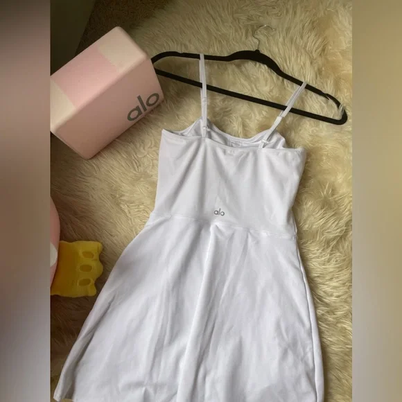 Alo Yoga Alosoft Courtside Tennis Dress. Excellent used condition. NO pads - Picture 4 of 8
